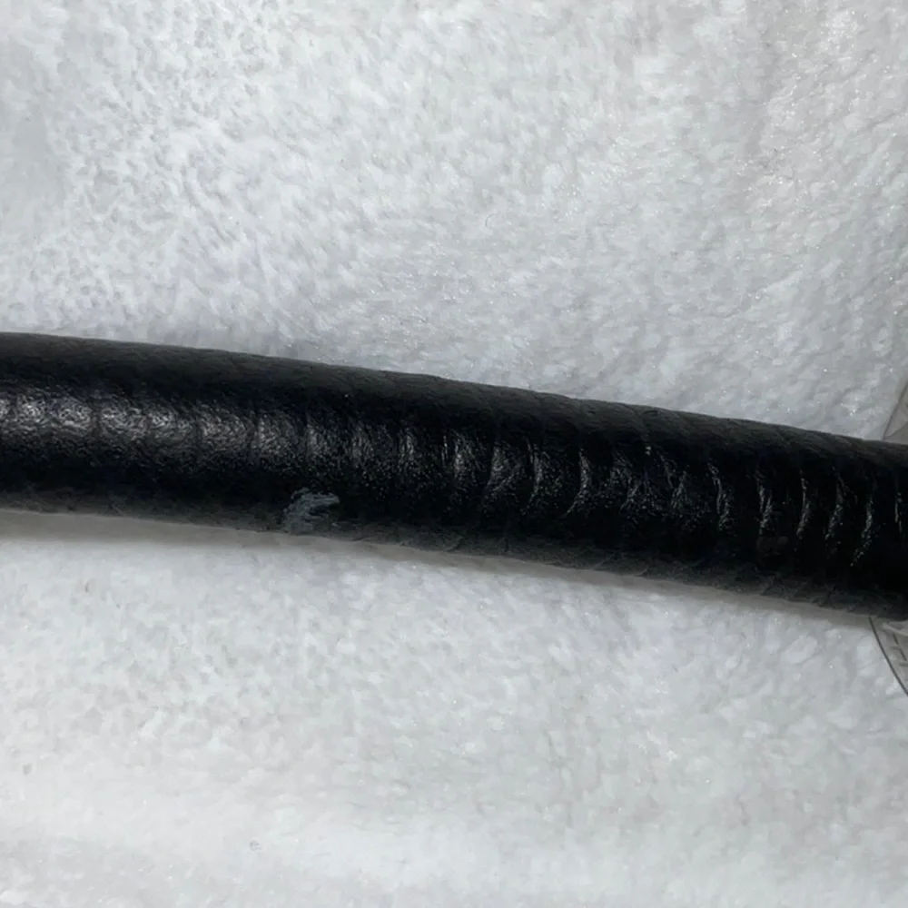New black genuine leather 10” in black. Alpine rolled color. Very cute collar.
